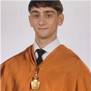 Estudiante de ingeniería informática con experiencia dando clases en matemáticas, inglés, física y lengua durante 5 años